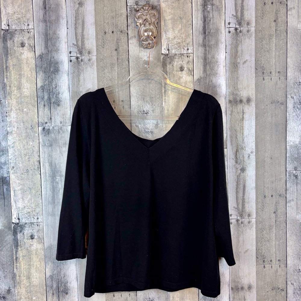 Lafayette 148 New York V Neck Cross Back Knit Sweater in Black Size 1X.